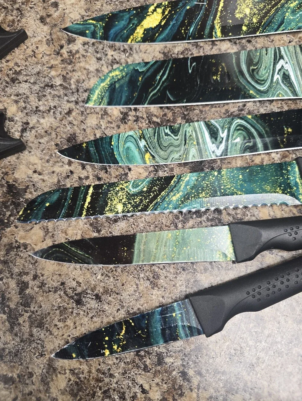 Black Multi-Piece Kitchen Knife Set with Sheaths